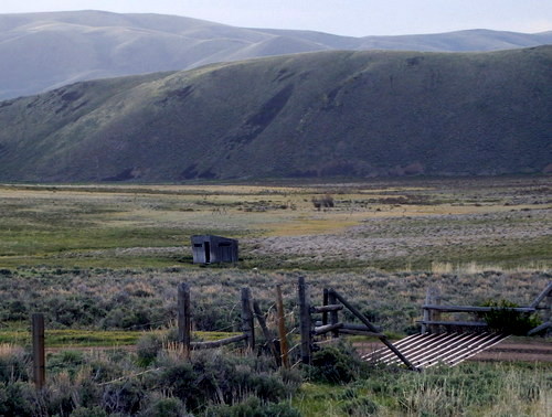 GDMBR: An old line shack sits empty.